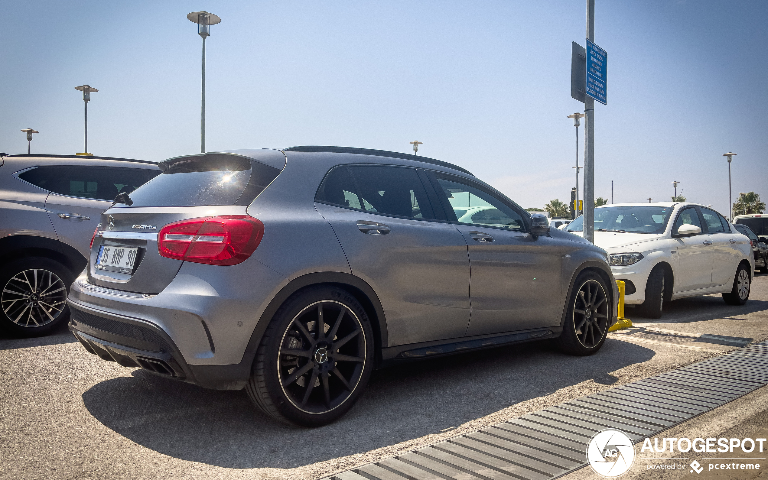 Mercedes-Benz GLA 45 AMG X156