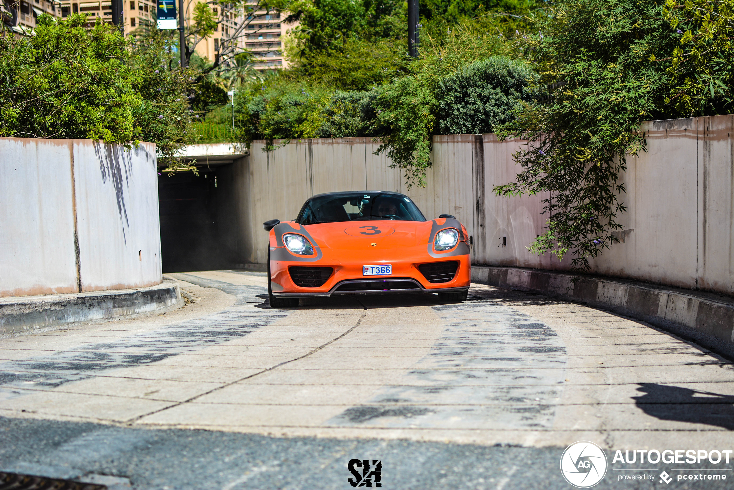 Porsche 918 Spyder Weissach Package