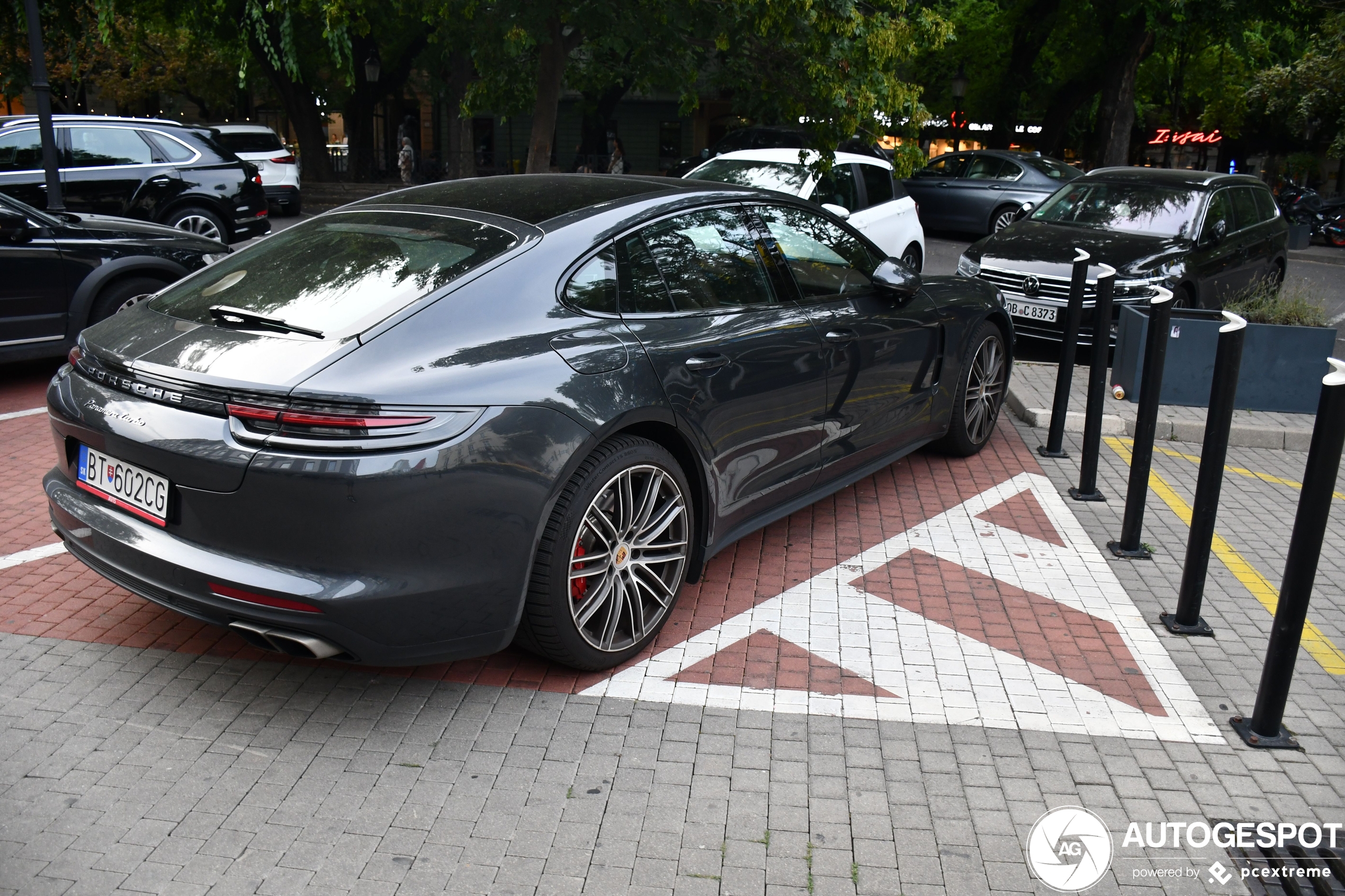 Porsche 971 Panamera Turbo