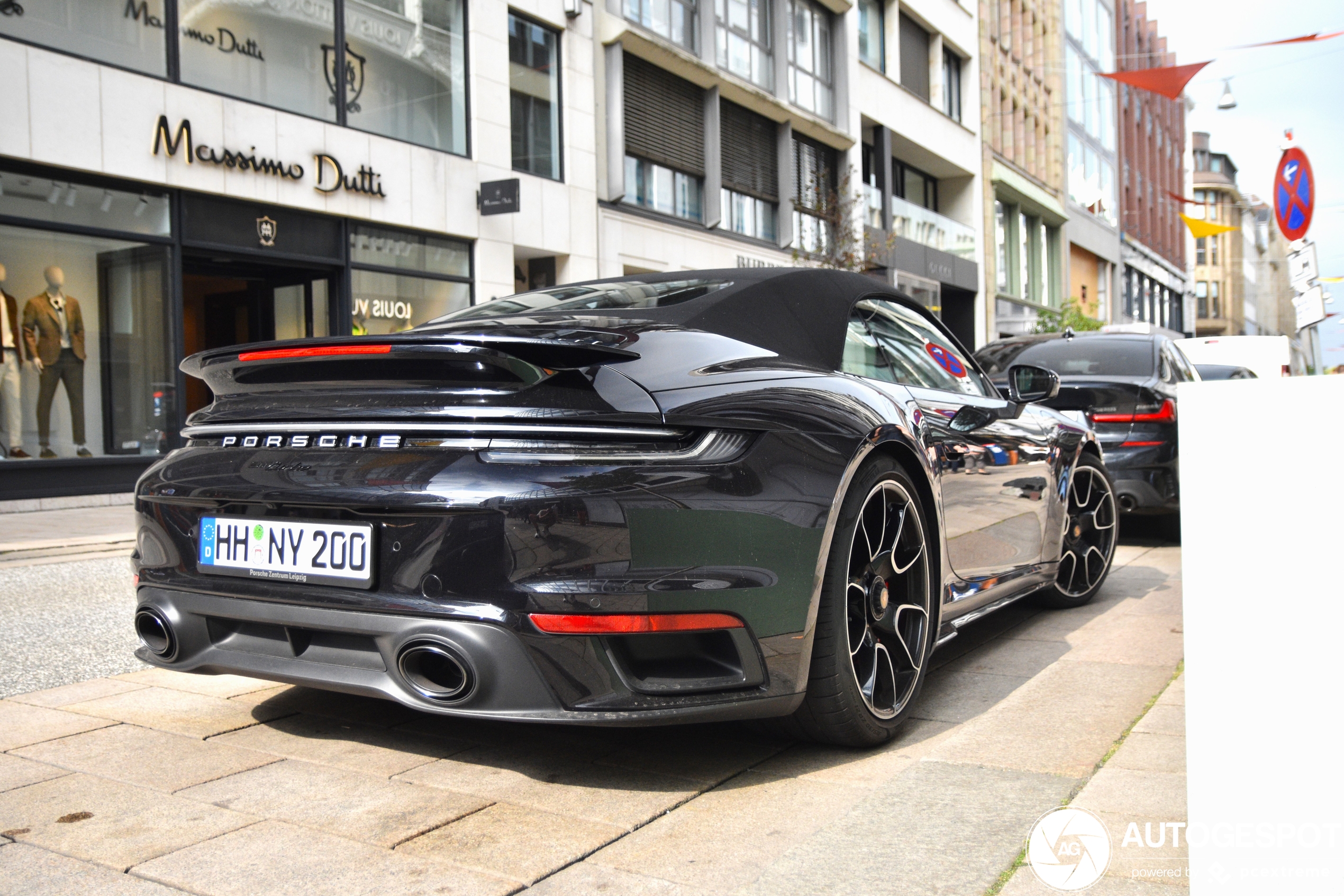 Porsche 992 Turbo Cabriolet