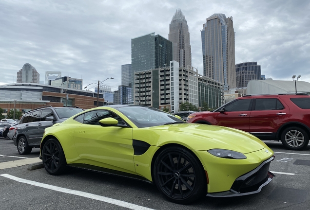 Aston Martin V8 Vantage 2018