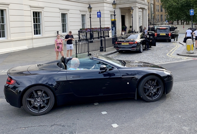 Aston Martin V8 Vantage Roadster