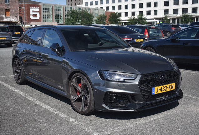 Audi RS4 Avant B9