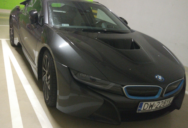 BMW i8