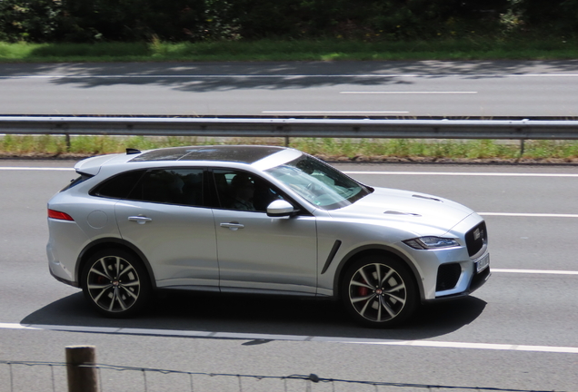 Jaguar F-PACE SVR