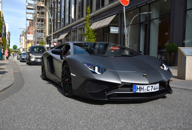 Lamborghini Aventador LP750-4 SuperVeloce