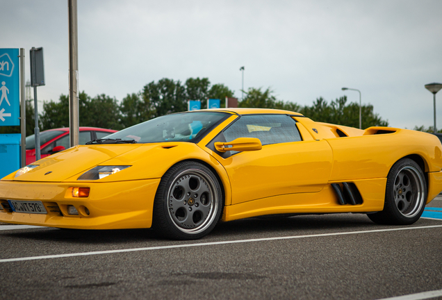 Lamborghini Diablo VT Roadster