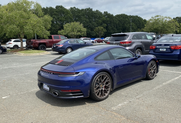 Porsche 992 Carrera 4S