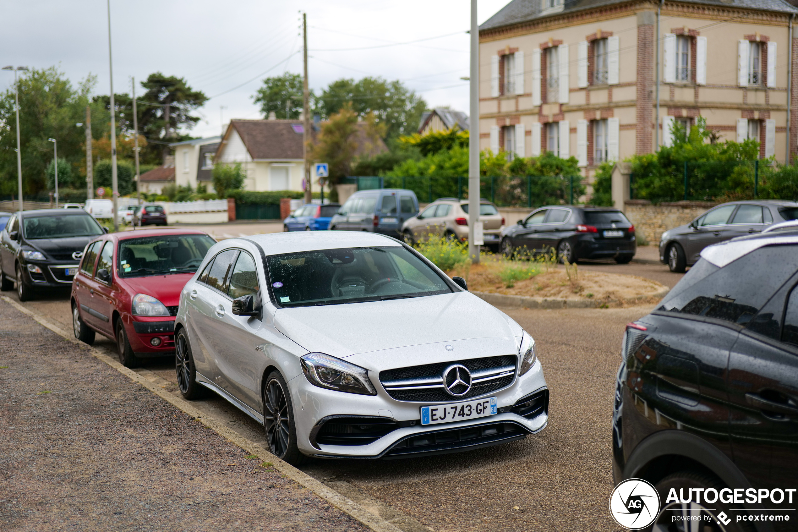 Mercedes-AMG A 45 W176 2015