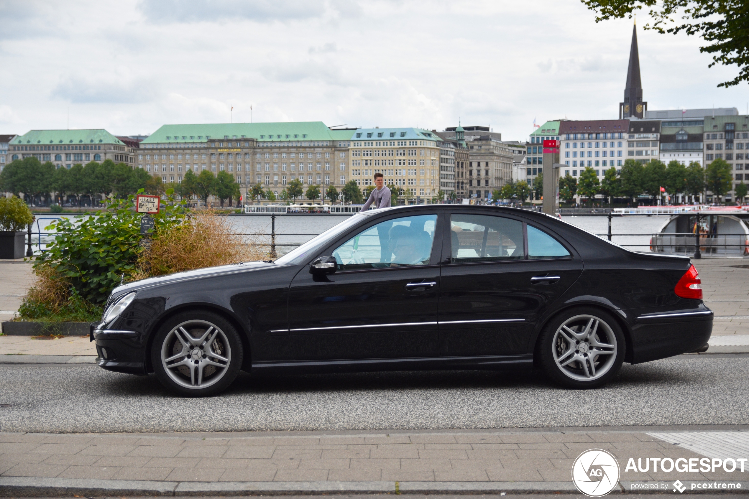 Mercedes-Benz E 55 AMG