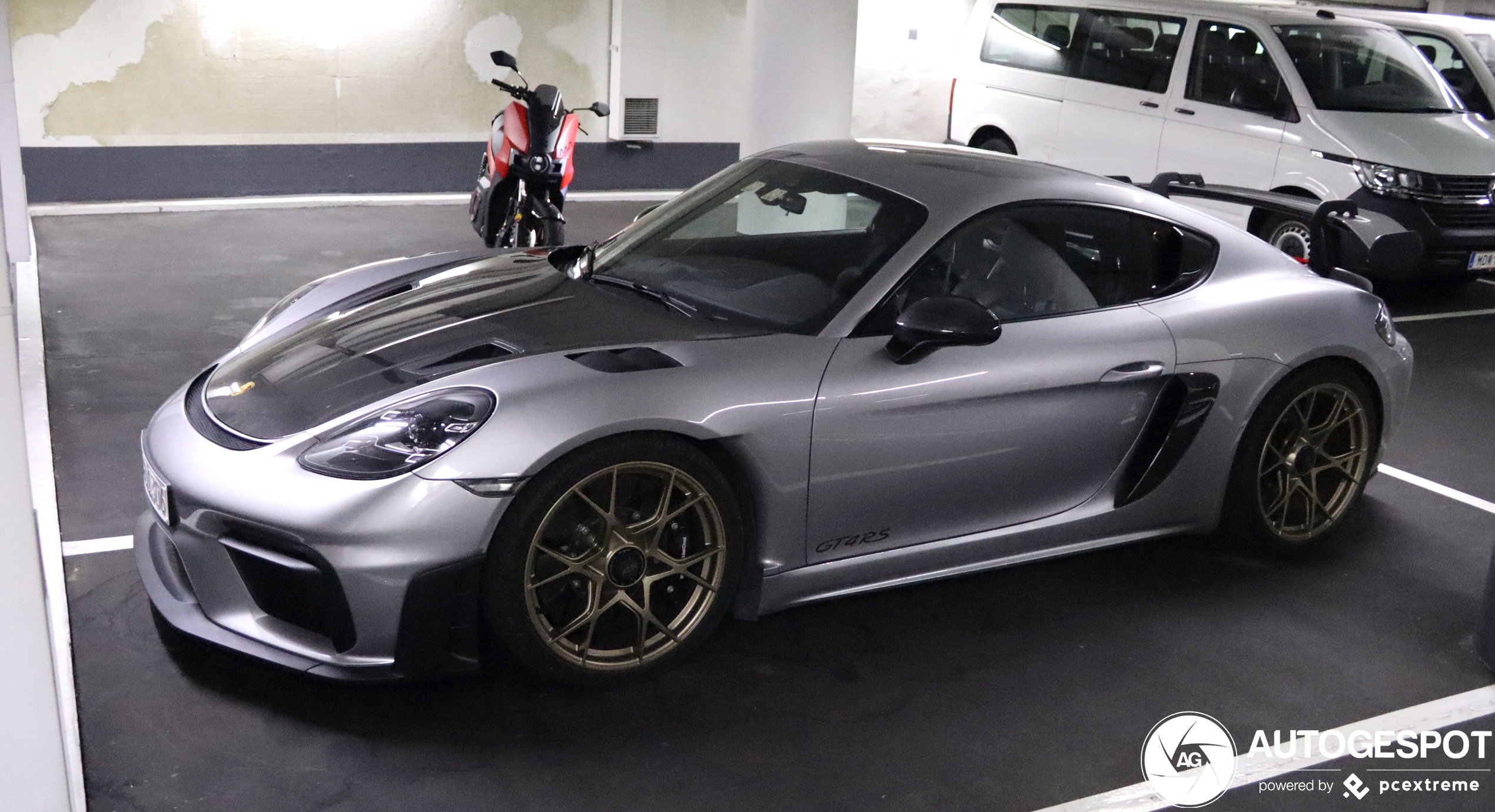 Porsche 718 Cayman GT4 RS Weissach Package