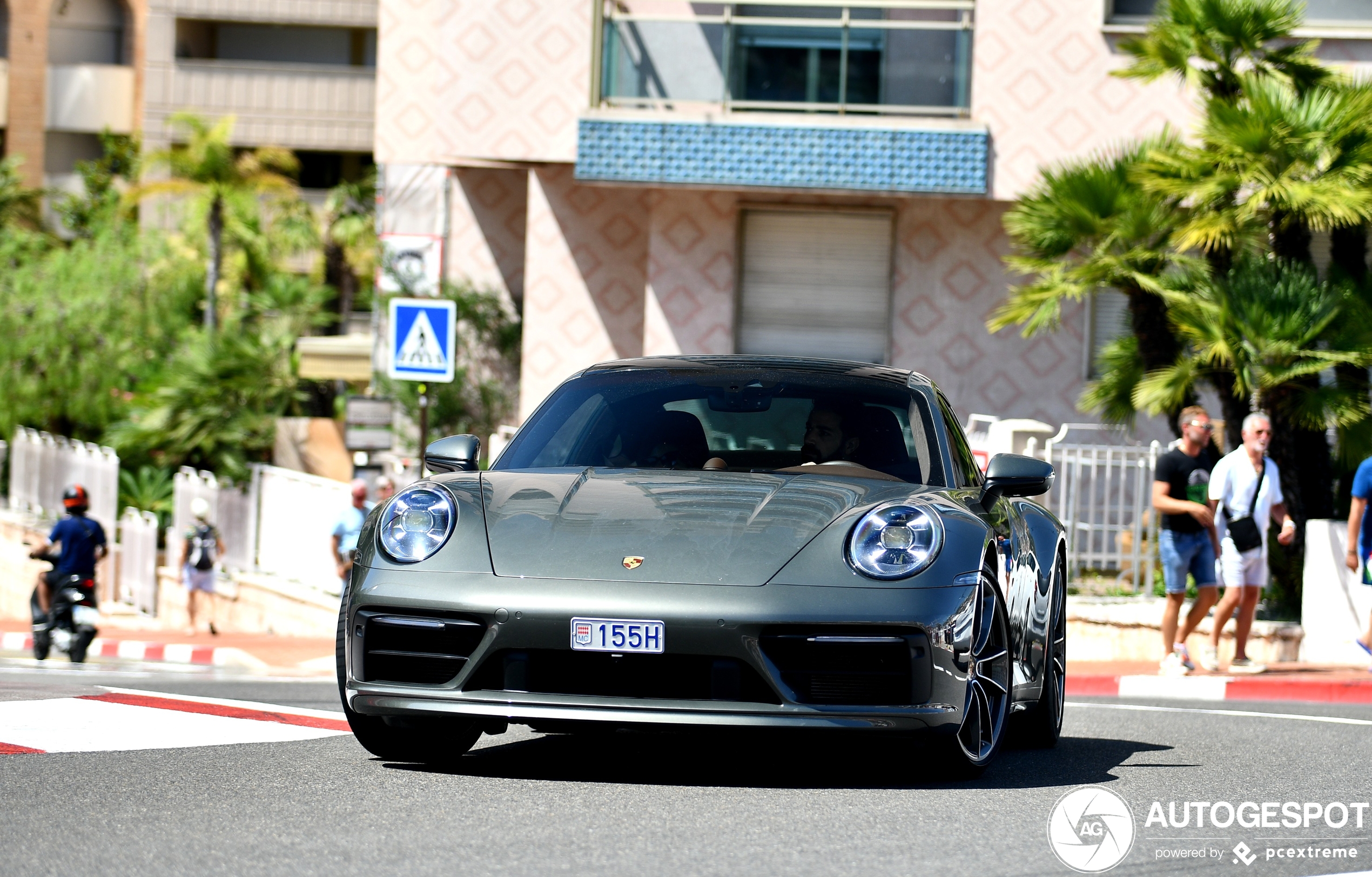 Porsche 992 Carrera 4S