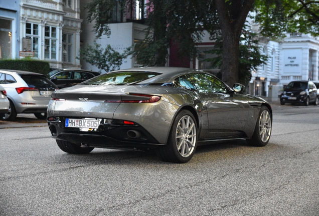 Aston Martin DB11 V8