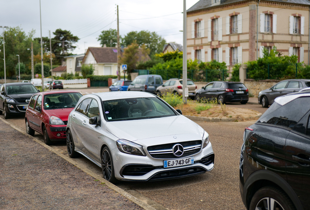 Mercedes-AMG A 45 W176 2015