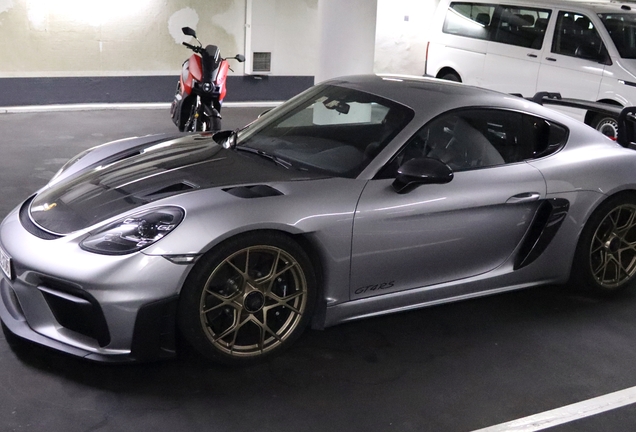 Porsche 718 Cayman GT4 RS Weissach Package