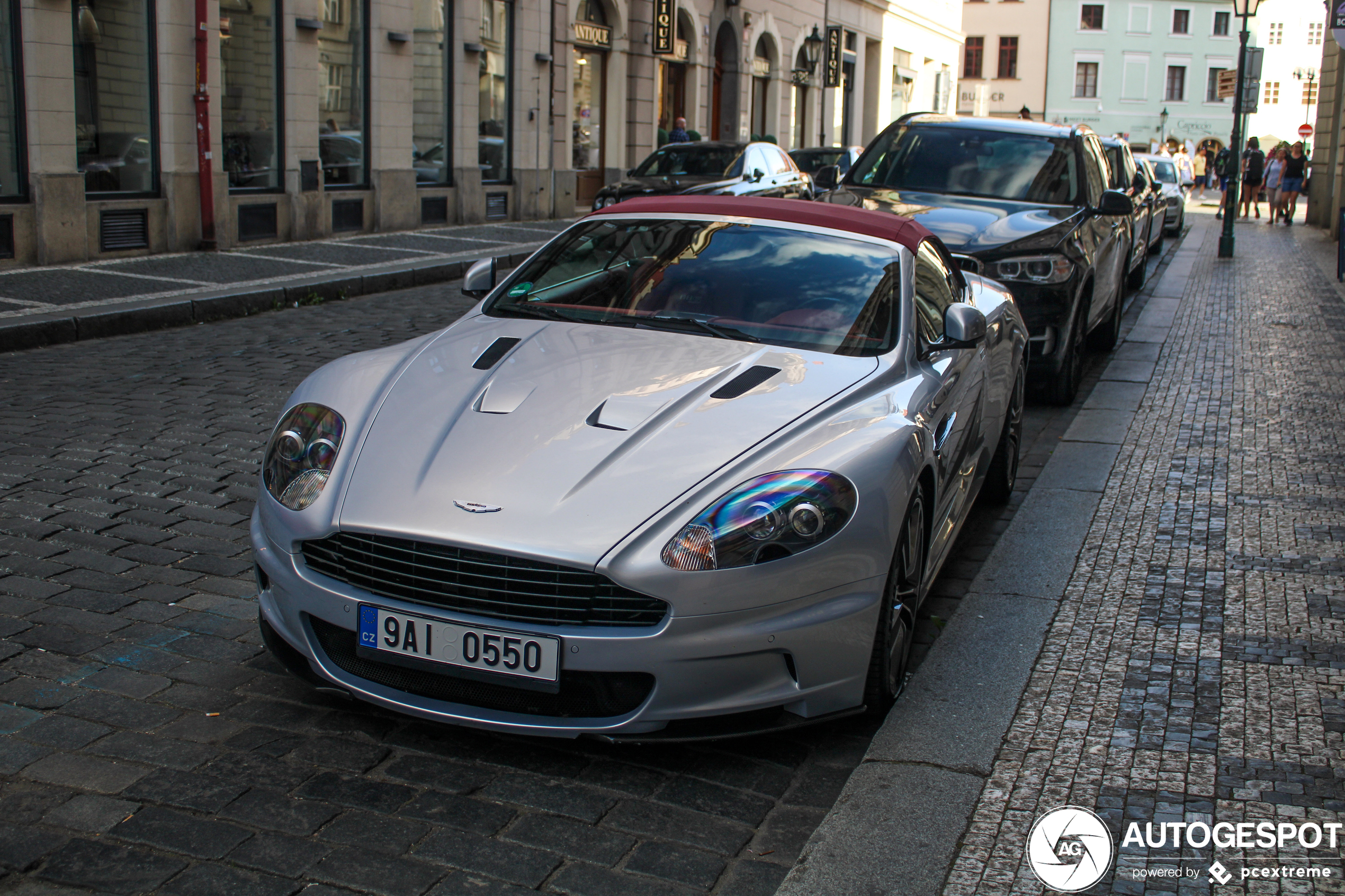 Aston Martin DBS Volante