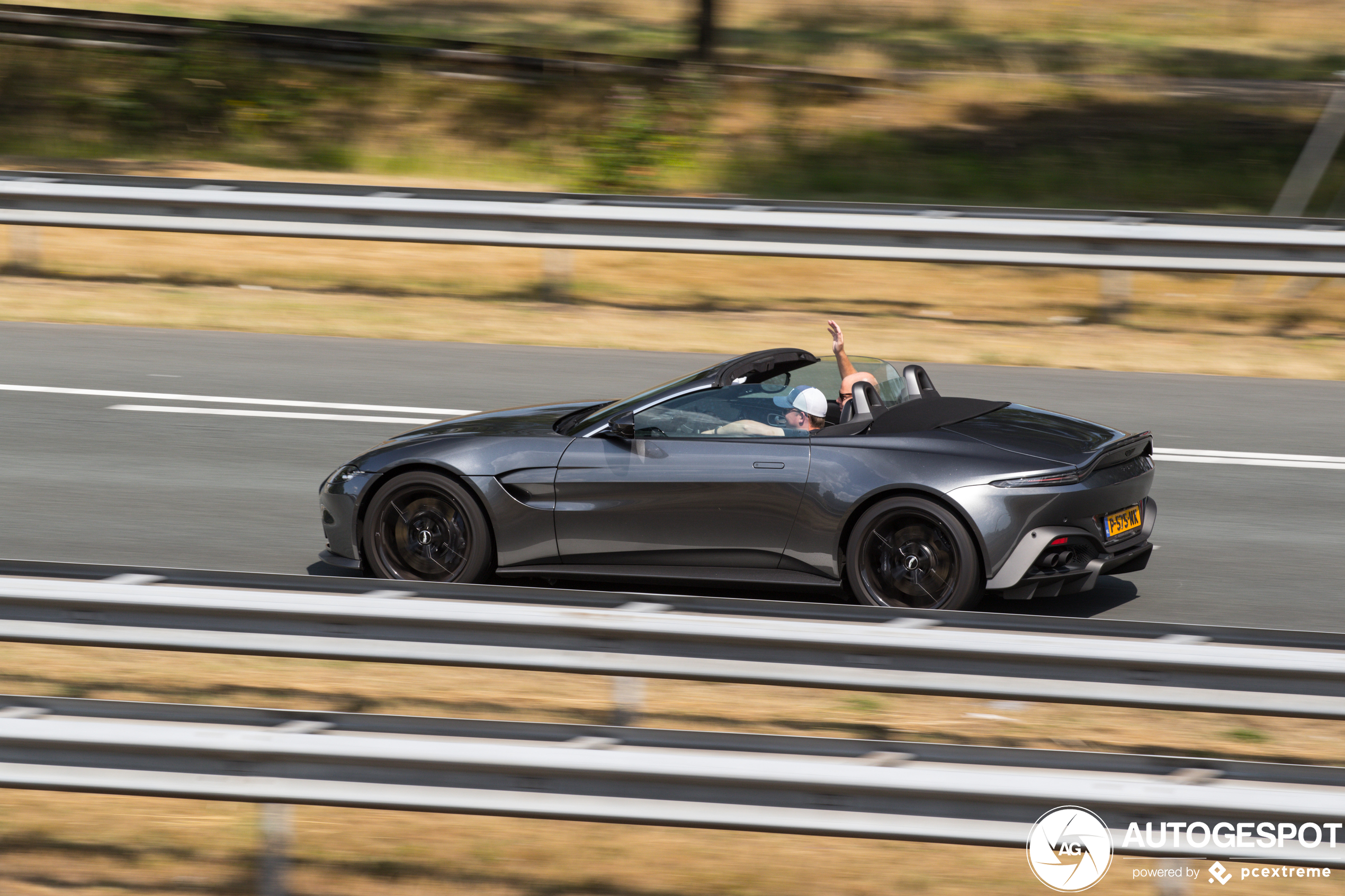 Aston Martin V8 Vantage Roadster 2020