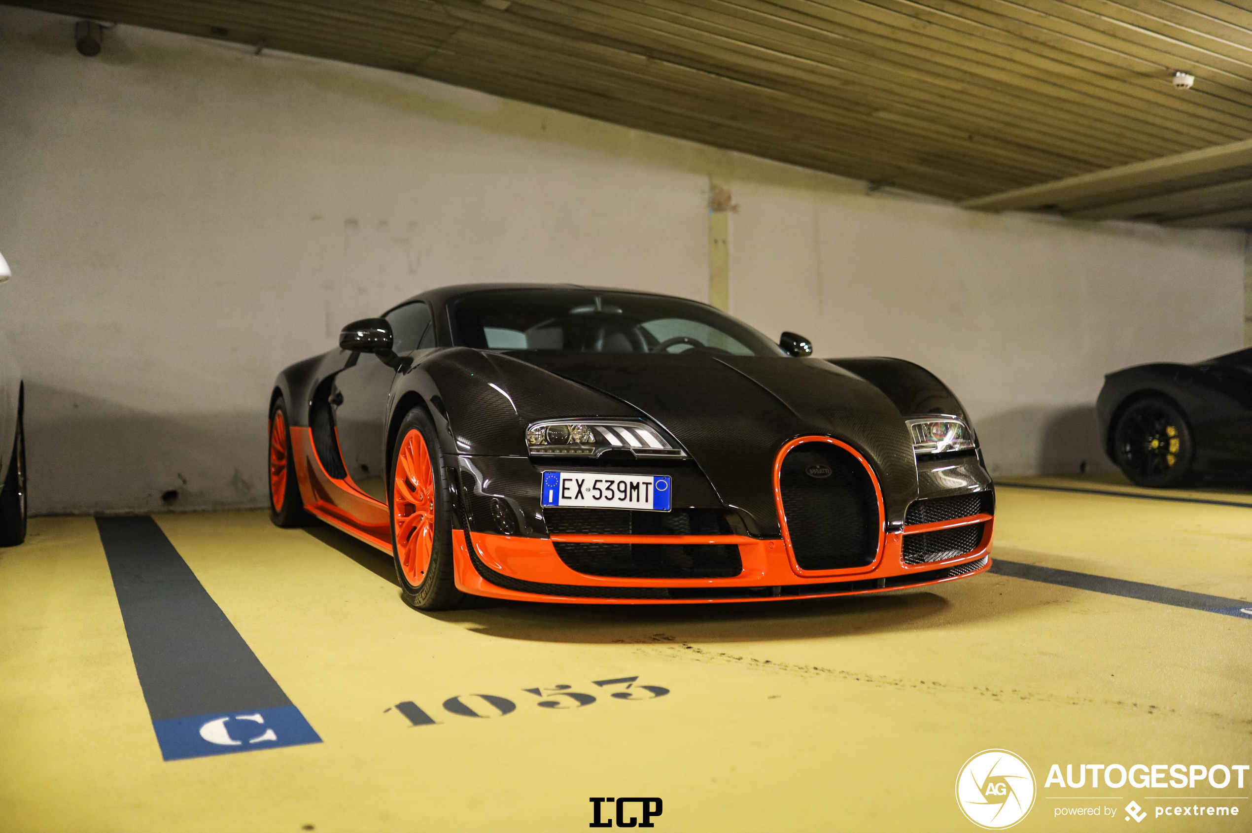 Bugatti Veyron 16.4 Super Sport L'Edition Spéciale Record du Monde