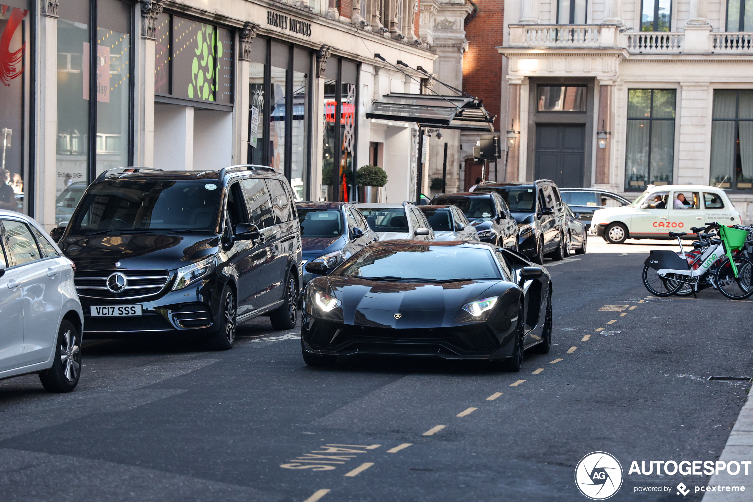 Lamborghini Aventador S LP740-4 Roadster