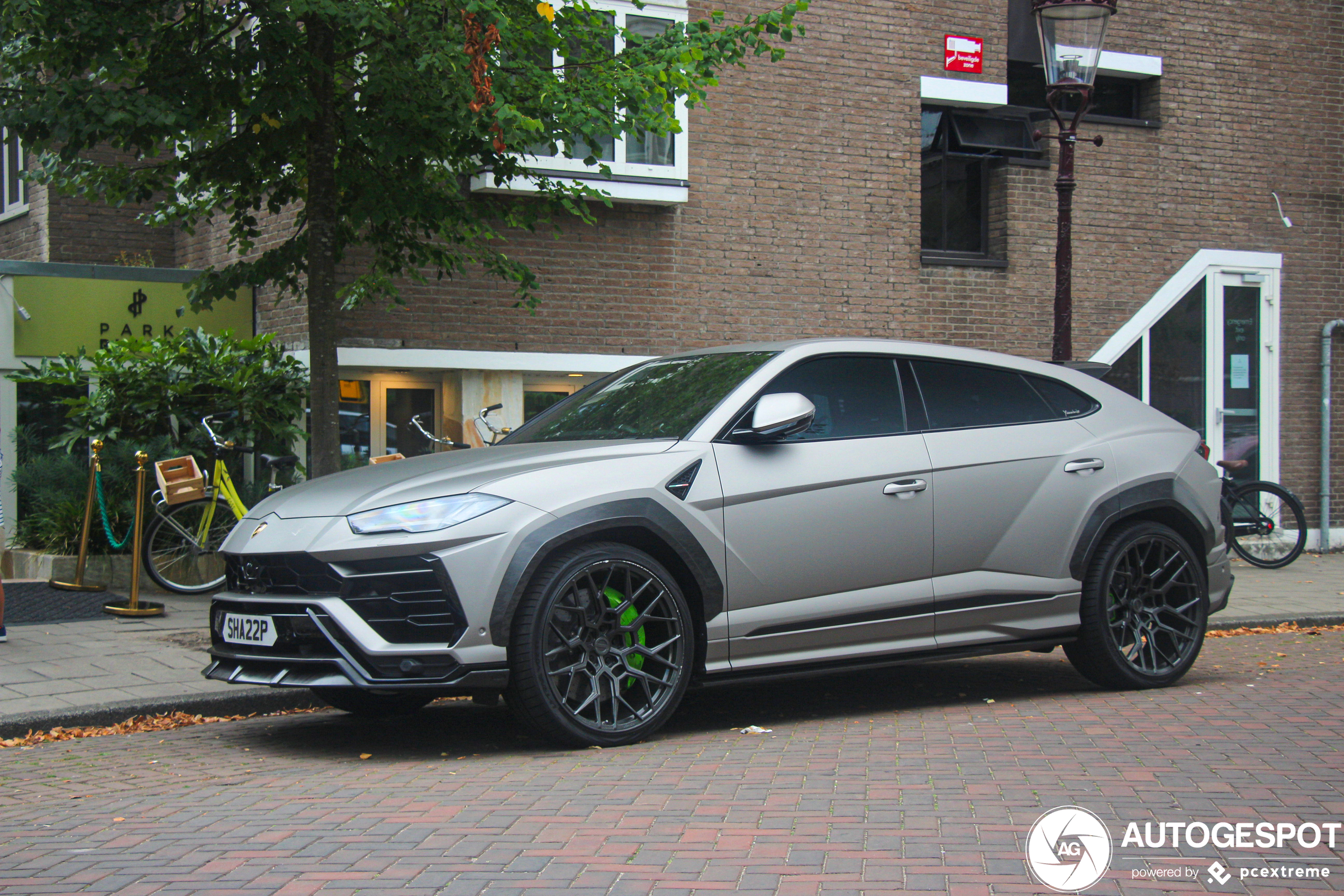 Lamborghini Urus Nero Design