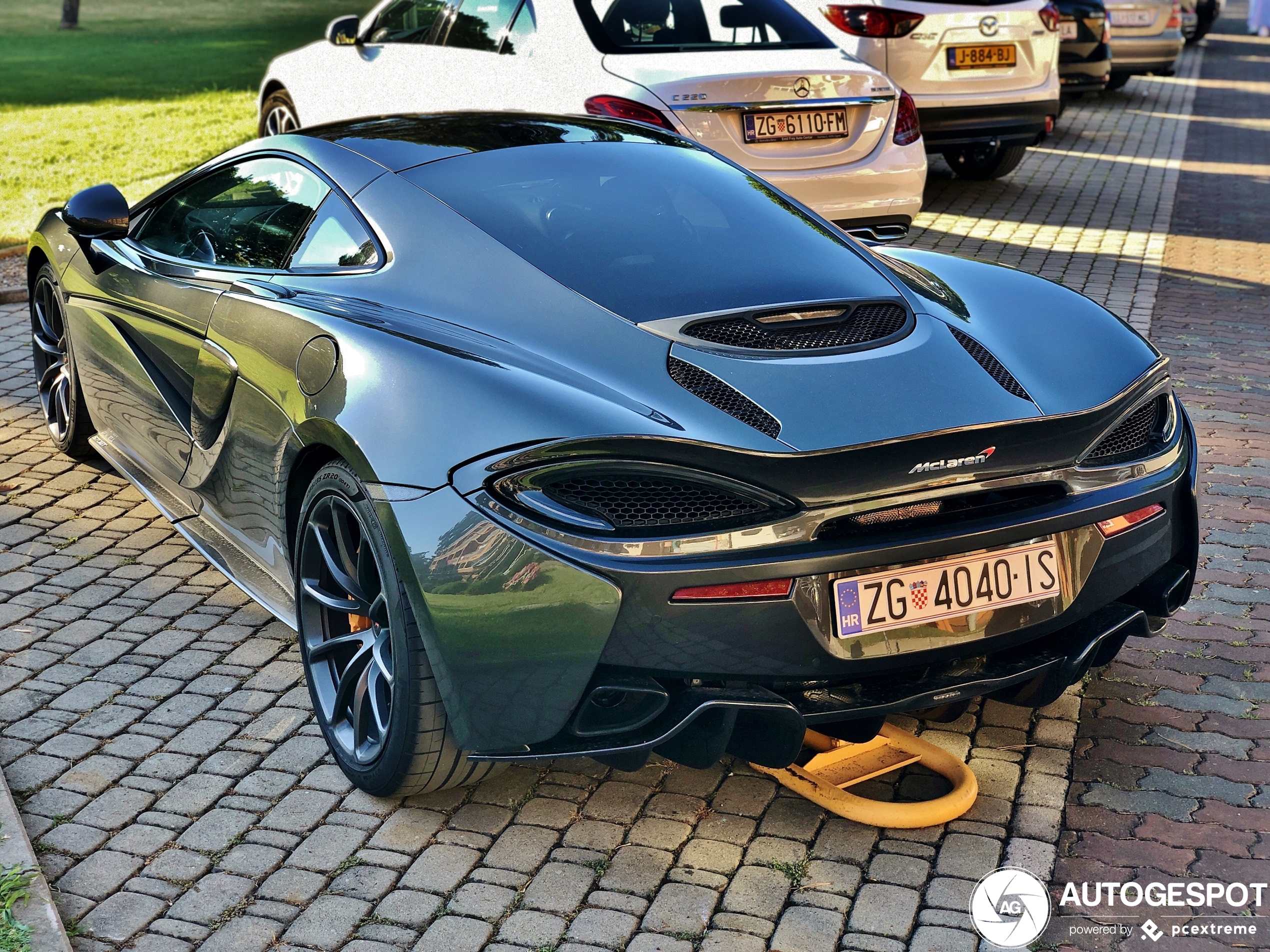 McLaren 570GT