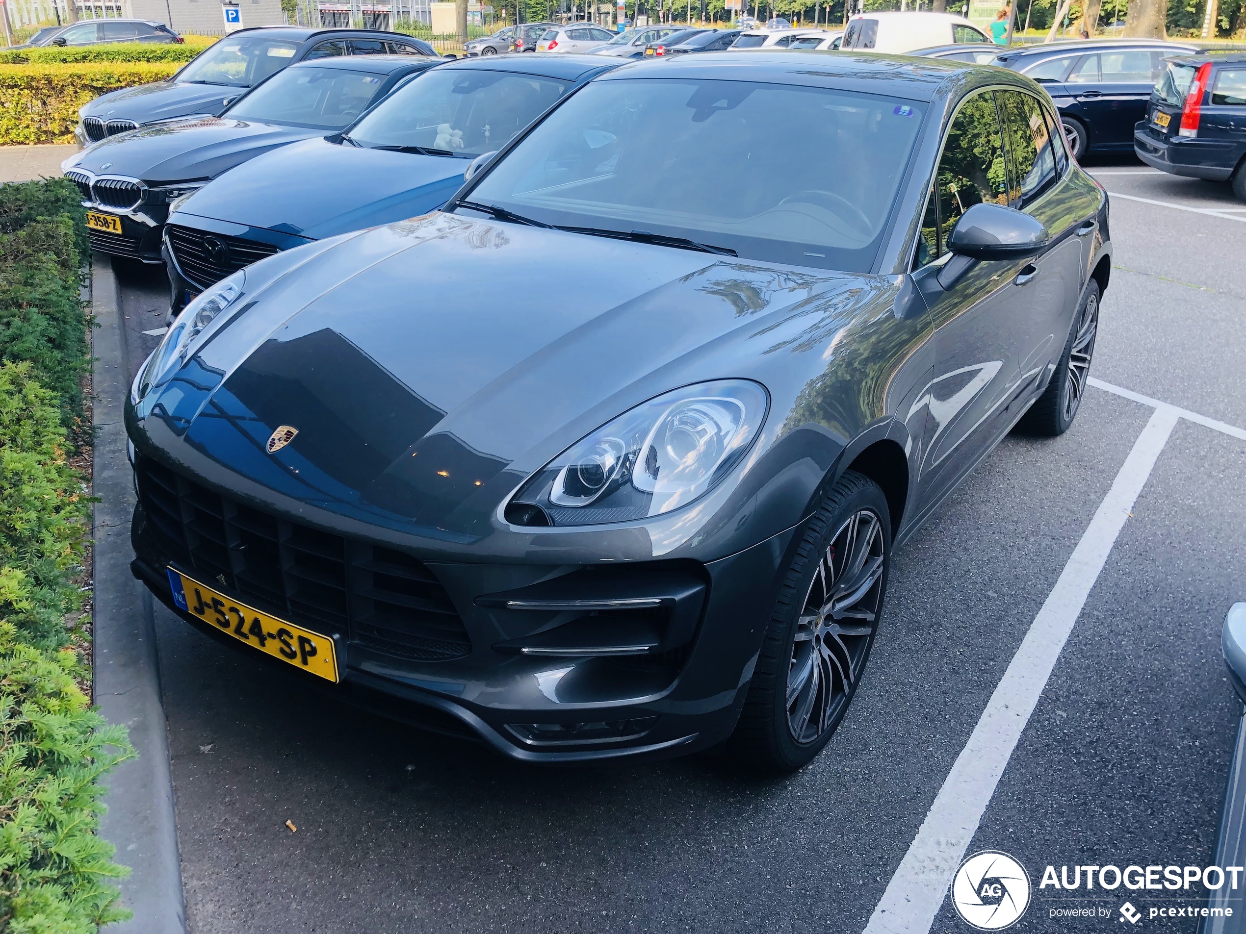 Porsche 95B Macan Turbo