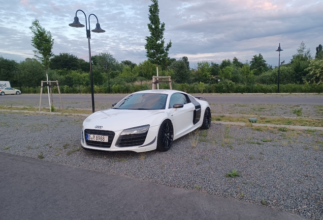 Audi R8 V10 Plus 2013