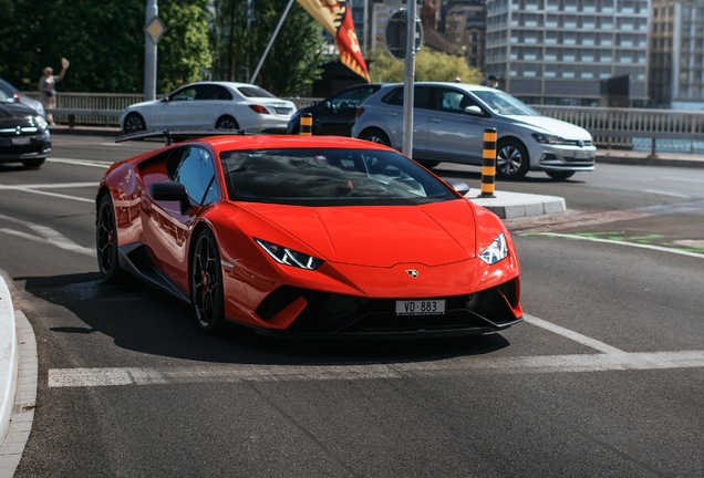 Lamborghini Huracán LP640-4 Performante