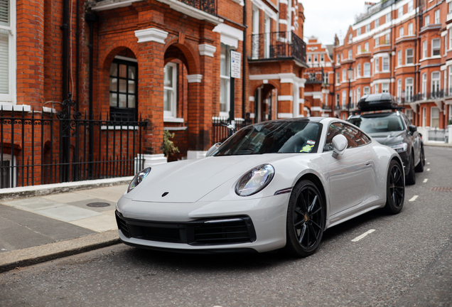 Porsche 992 Carrera 4S