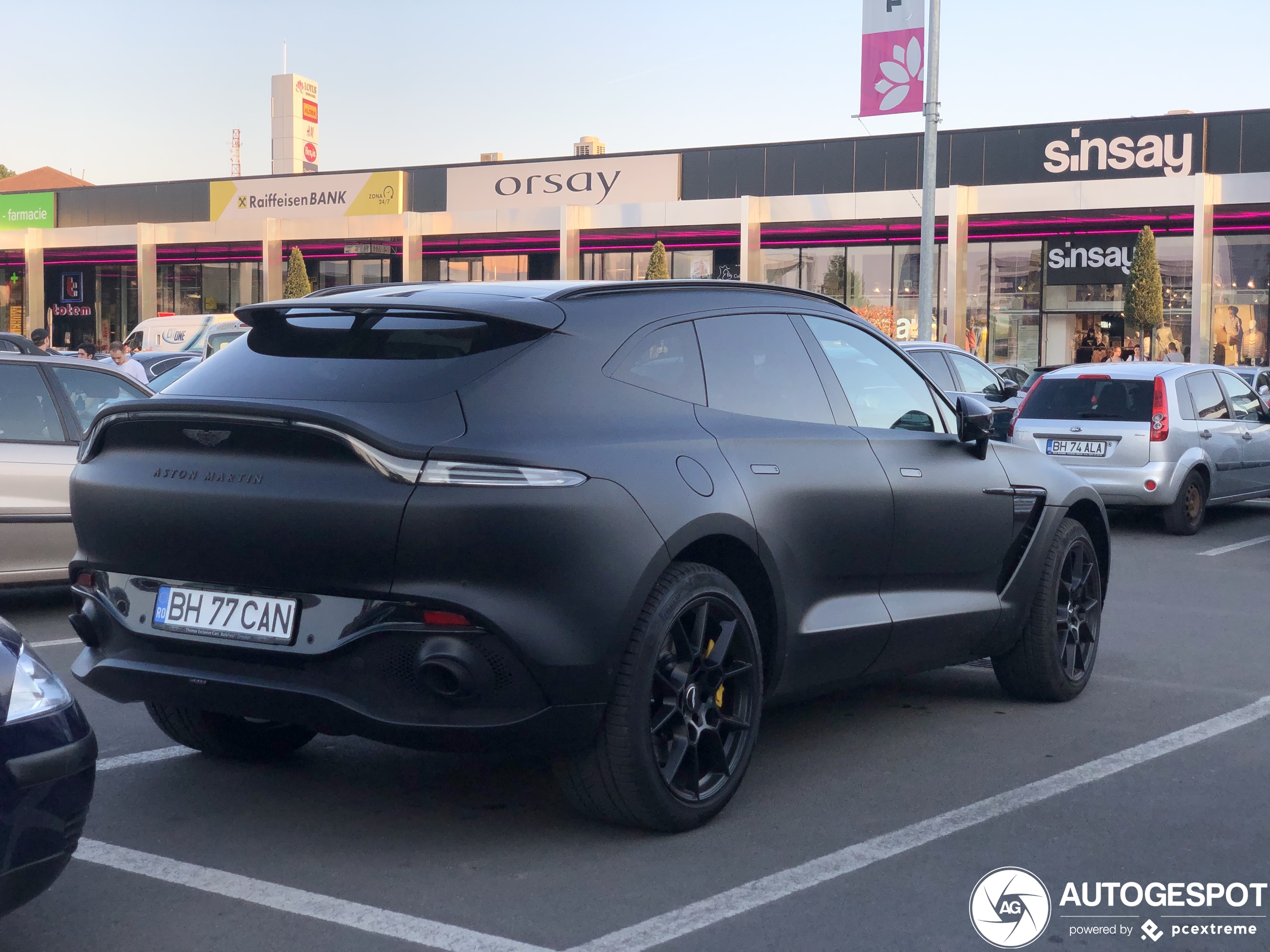 Aston Martin DBX