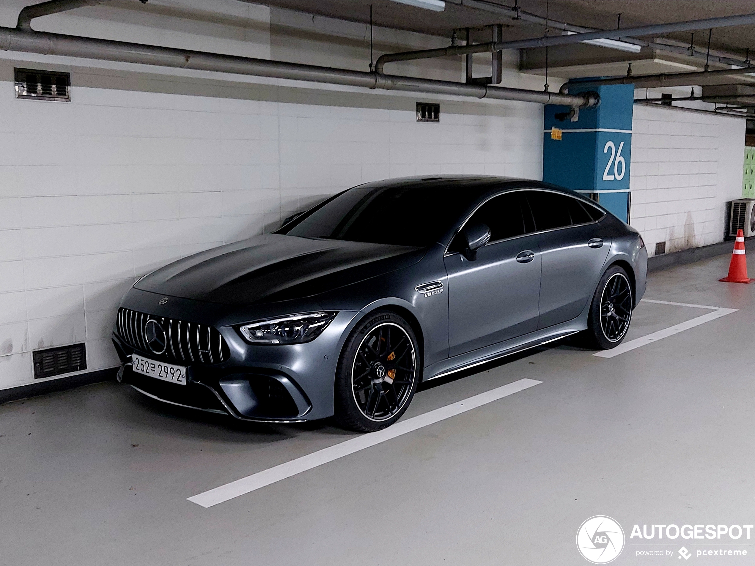 Mercedes-AMG GT 63 S X290