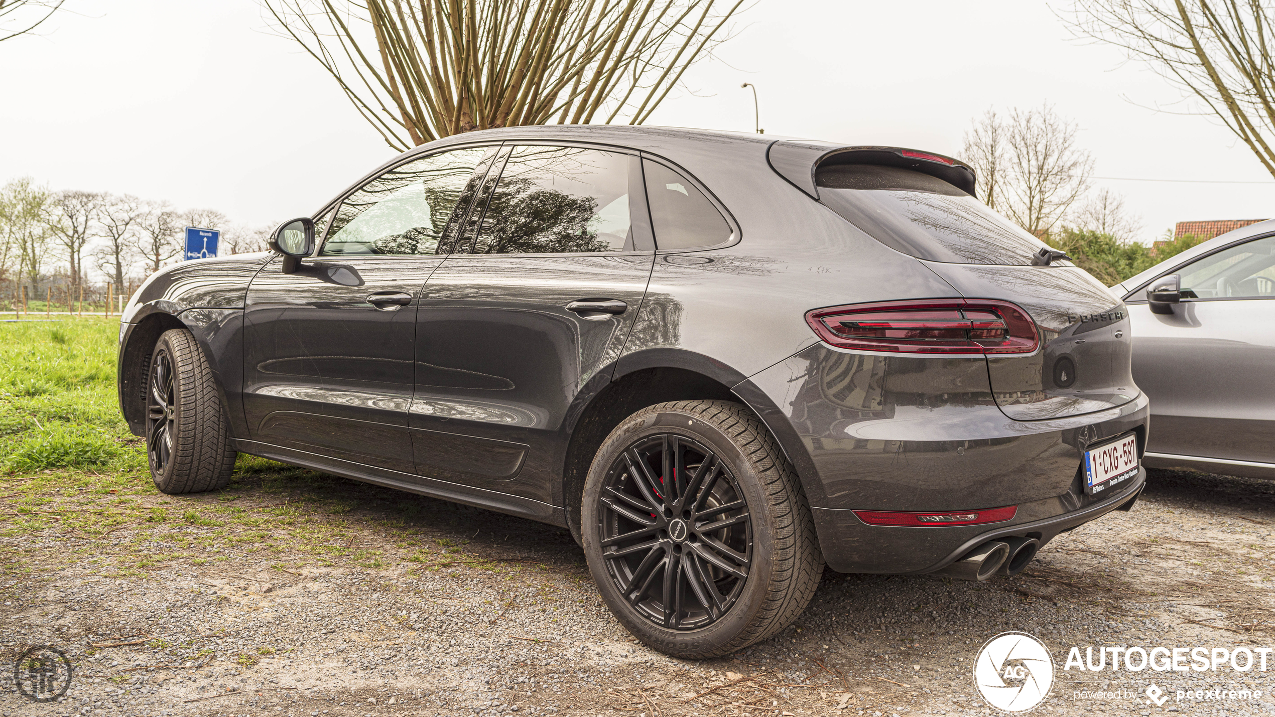 Porsche 95B Macan GTS