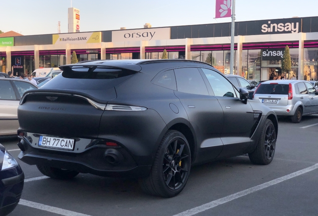 Aston Martin DBX