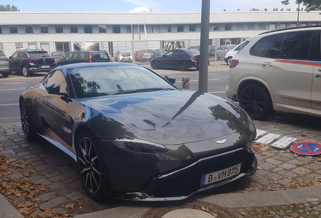 Aston Martin V8 Vantage 2018