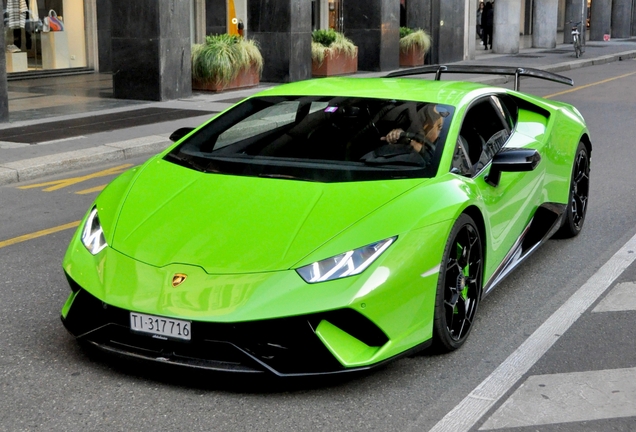 Lamborghini Huracán LP640-4 Performante