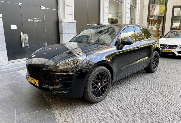 Porsche 95B Macan GTS