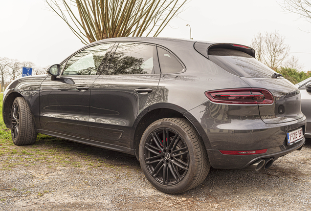 Porsche 95B Macan GTS