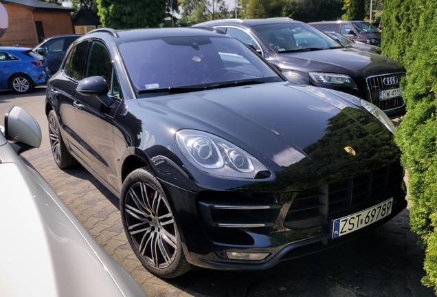 Porsche 95B Macan Turbo