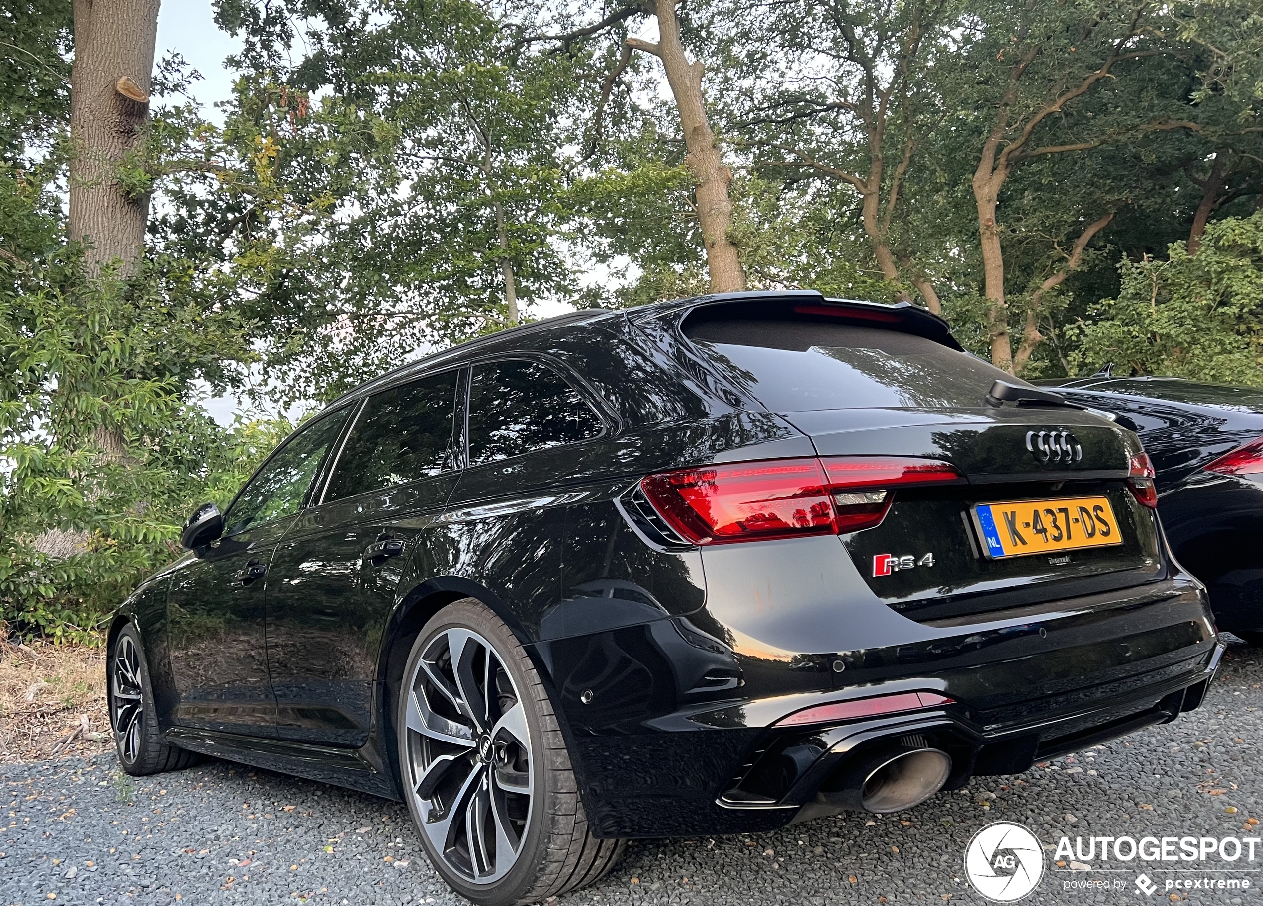 Audi RS4 Avant B9