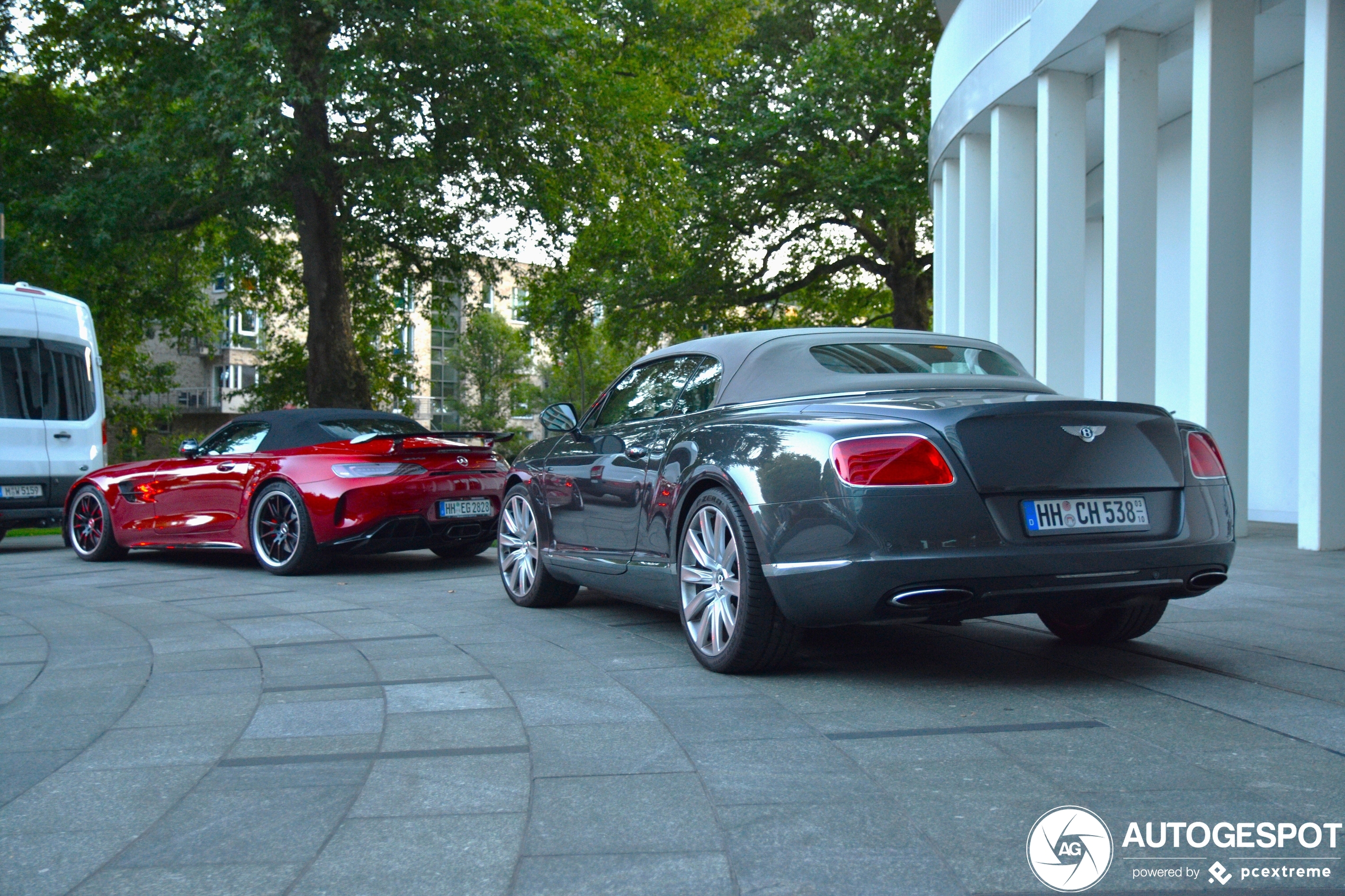 Bentley Continental GTC 2012