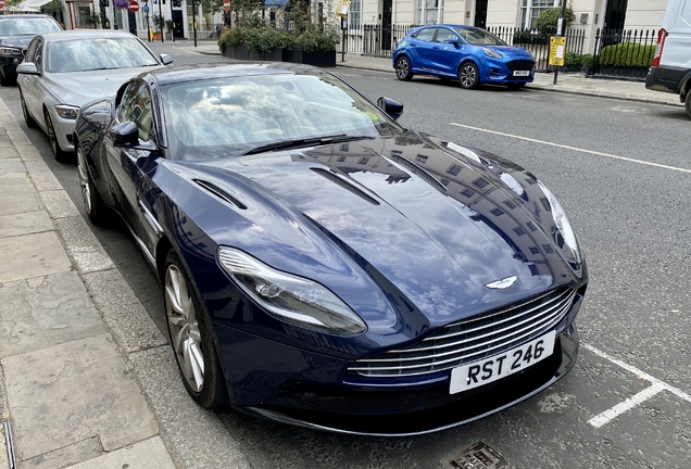 Aston Martin DB11