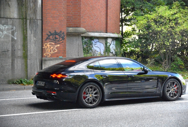 Porsche 971 Panamera Turbo