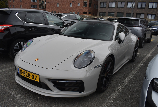 Porsche 992 Carrera 4S