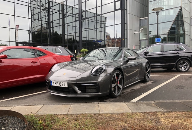 Porsche 992 Carrera 4S