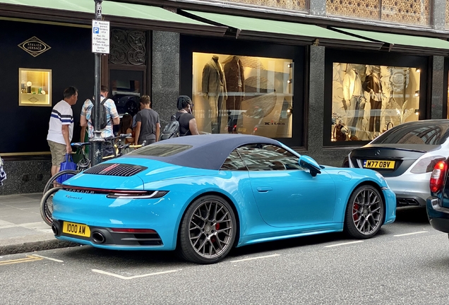 Porsche 992 Carrera 4S Cabriolet