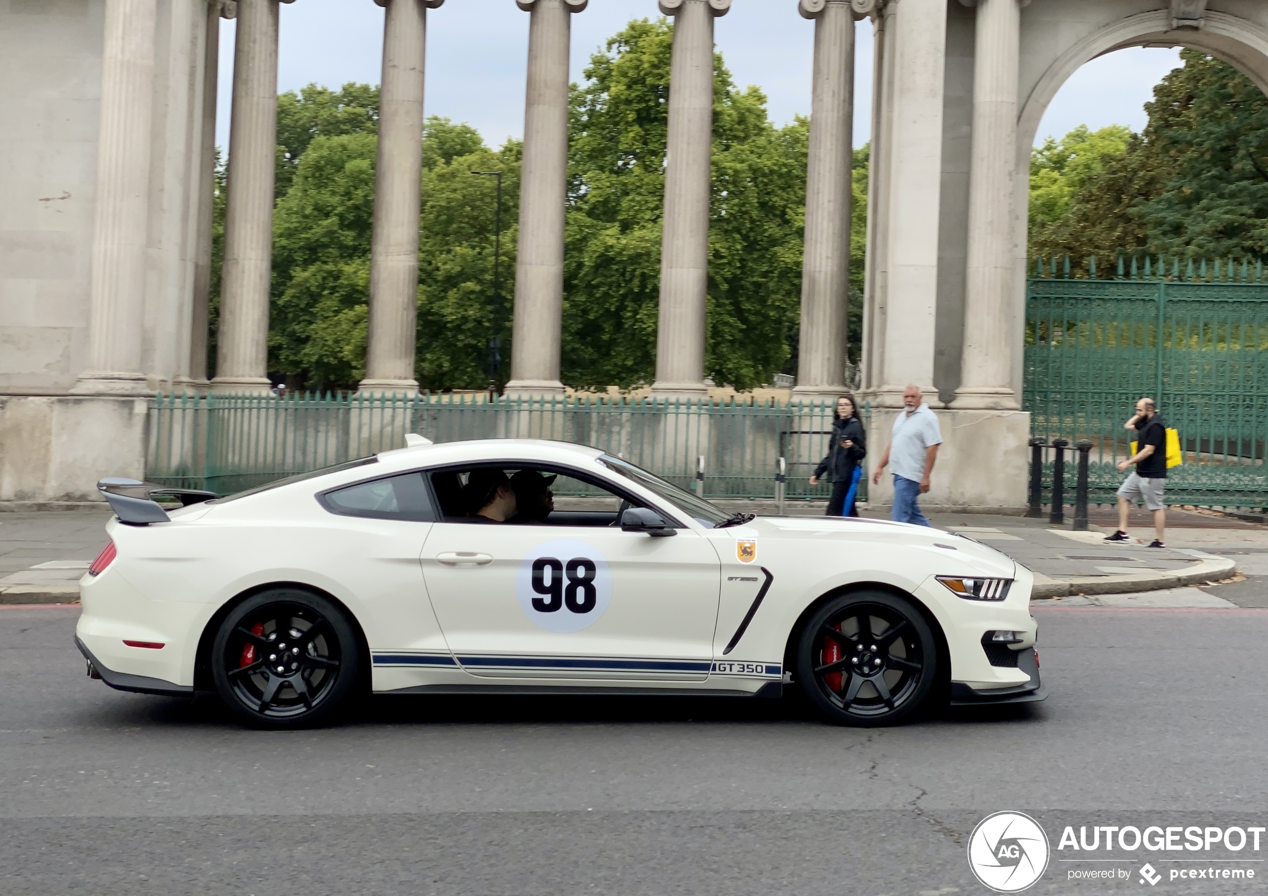 Ford Mustang Shelby GT350R 2015