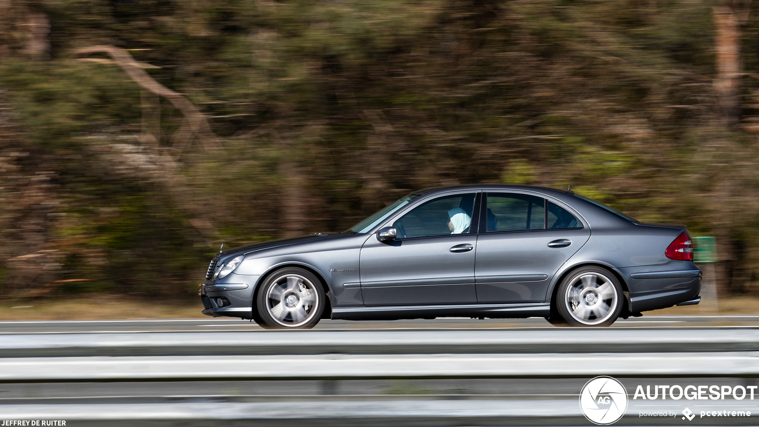 Mercedes-Benz E 55 AMG