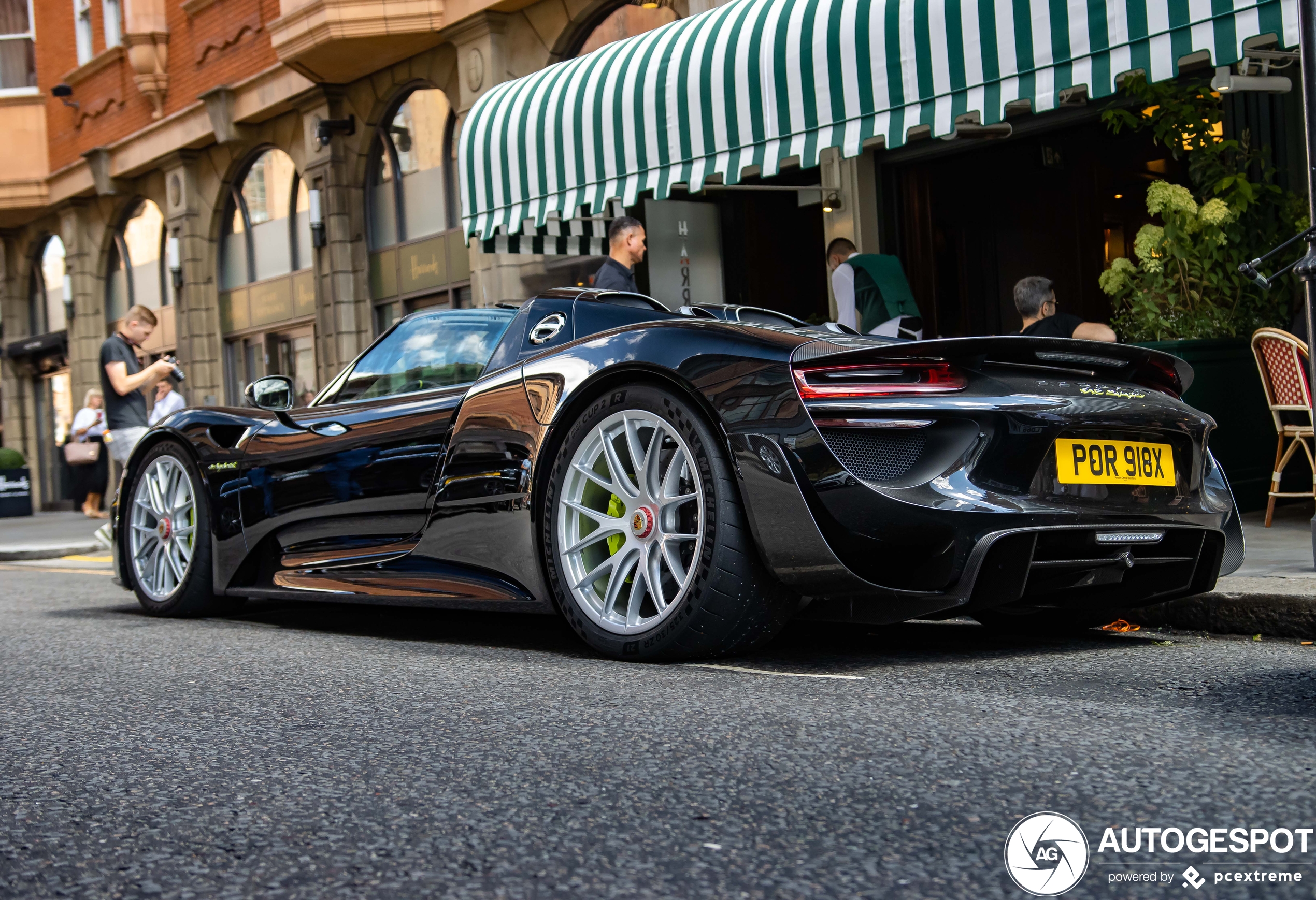 Porsche 918 Spyder Weissach Package