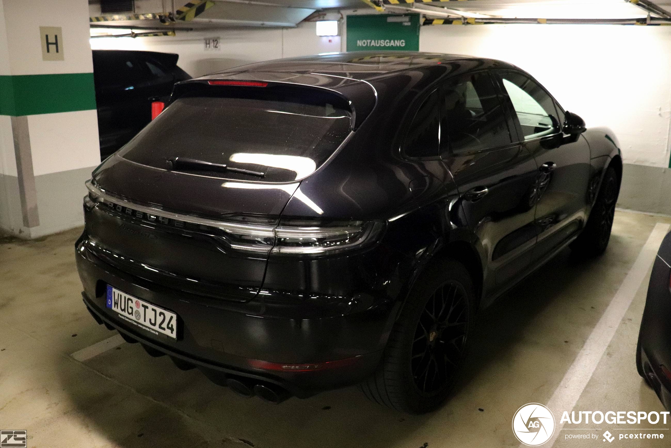 Porsche 95B Macan GTS MkII