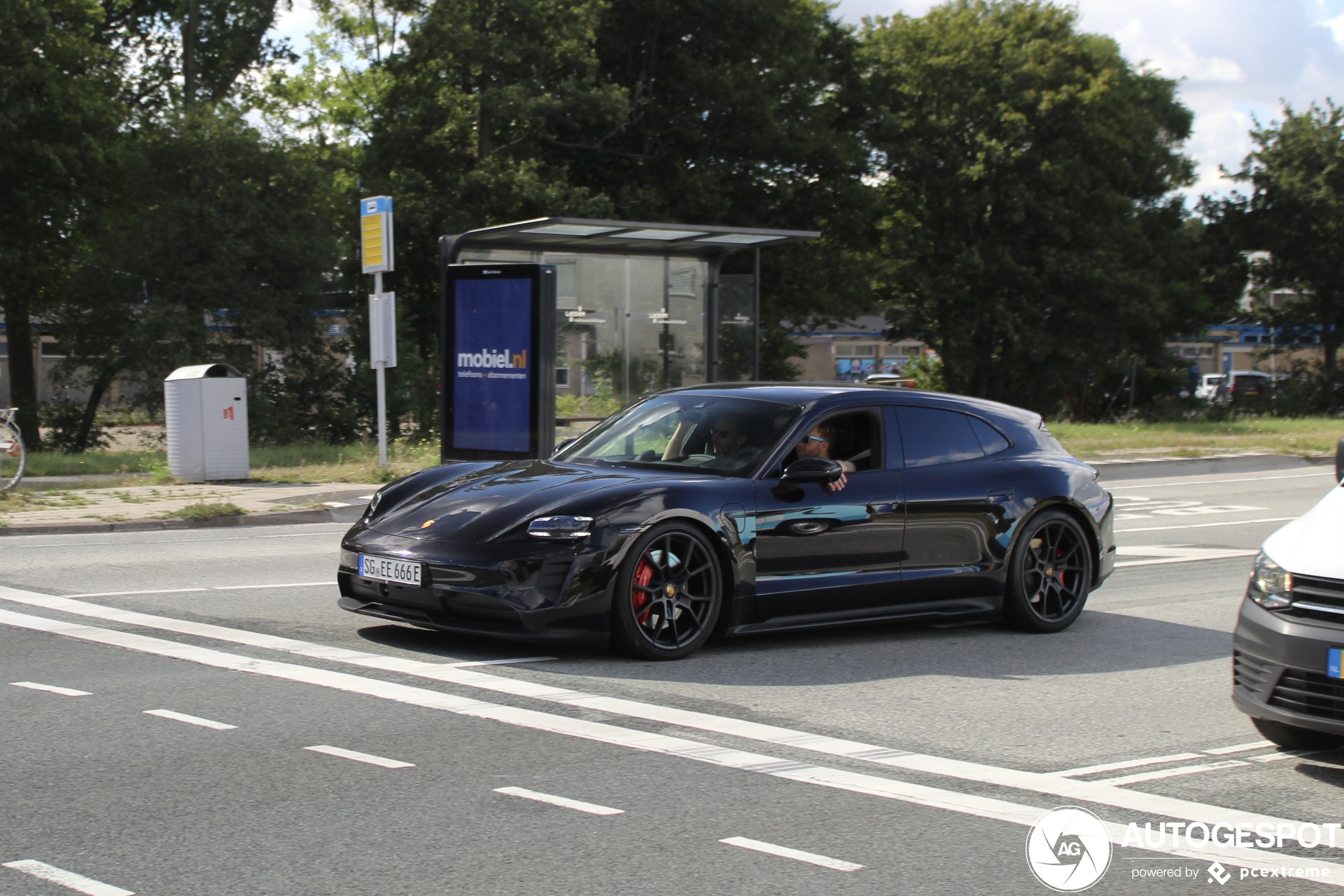 Porsche Taycan GTS Sport Turismo